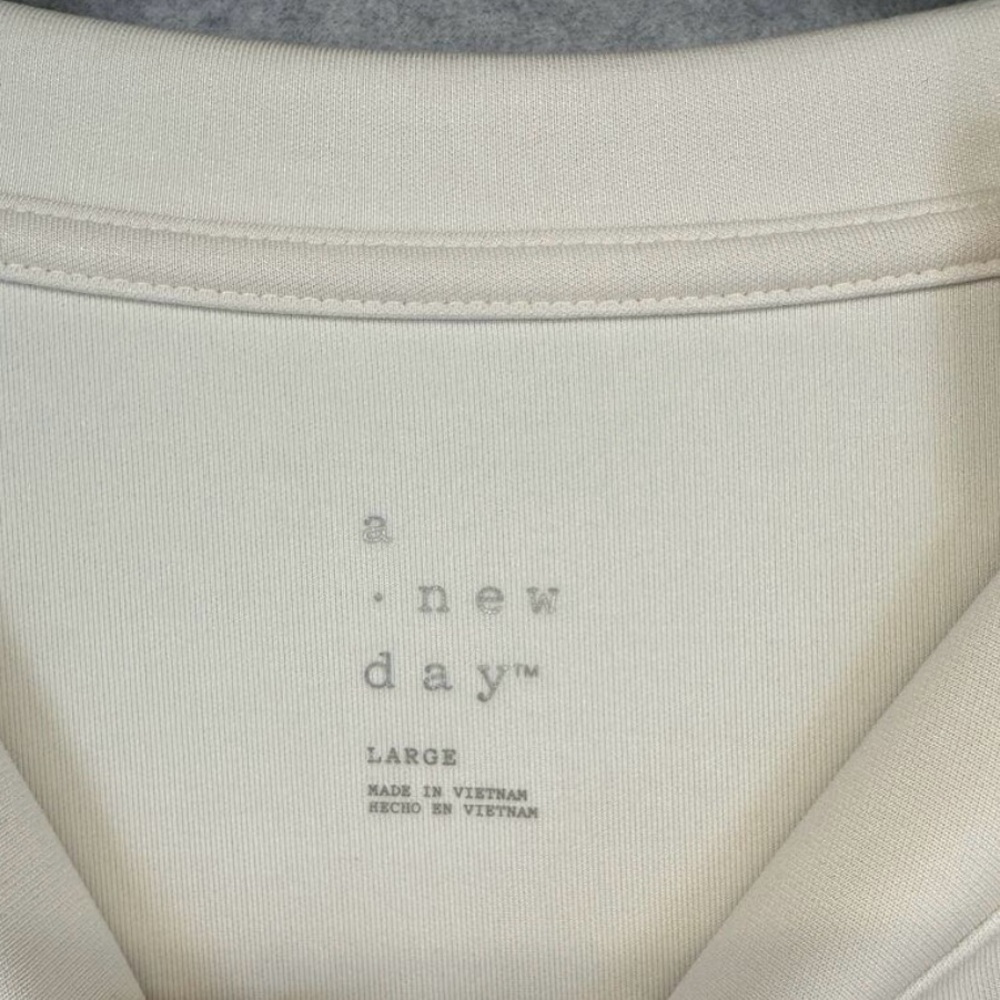 A New Day Sandwash Pullover Sweatshirt Womens Large Cream Crewneck Pullover
